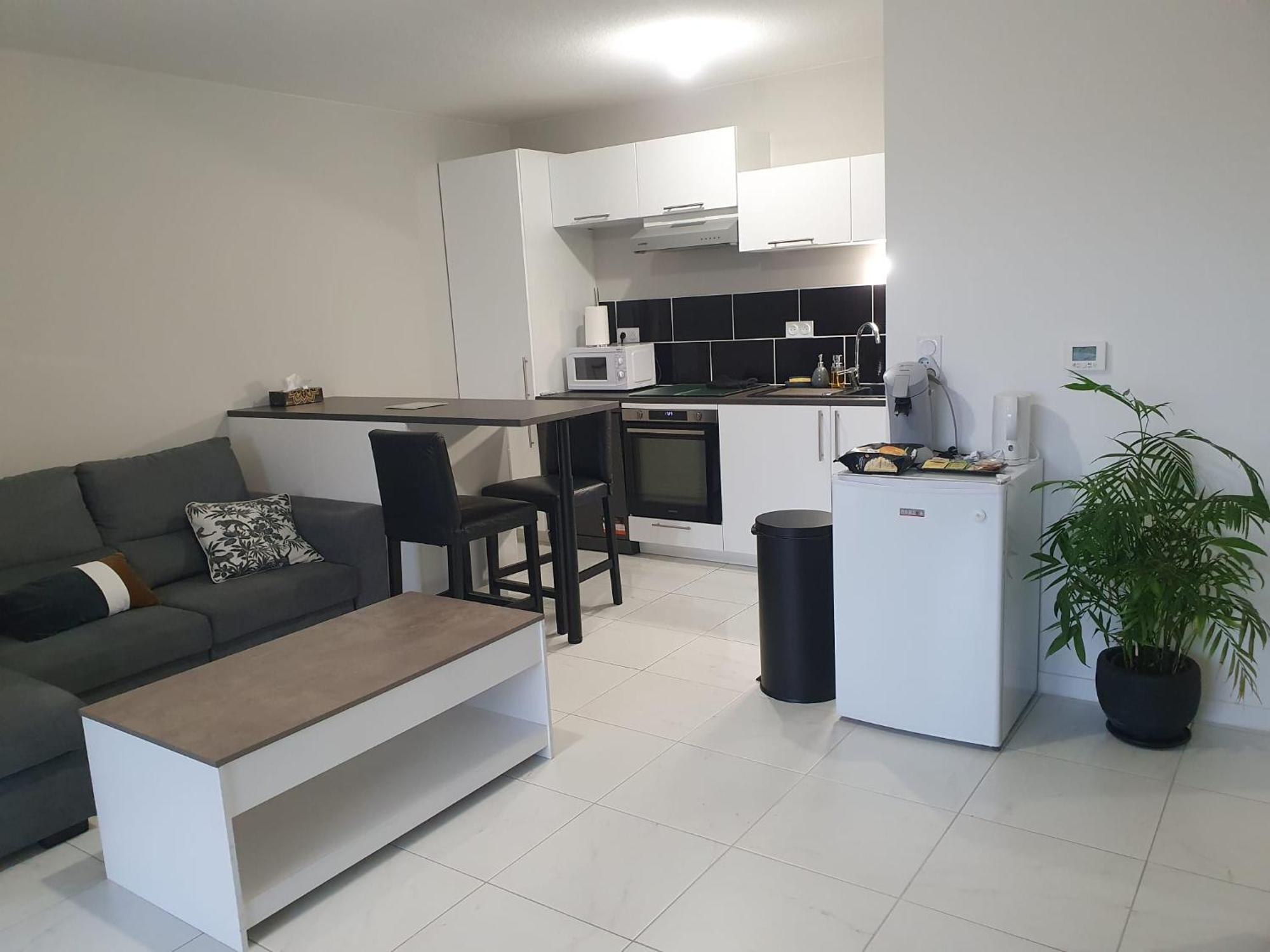 Avec 2 Chambres, Un Parking Prive, Terrasse, A Floirac-arkea Arena Bordeaux * Floirac (Gironde)