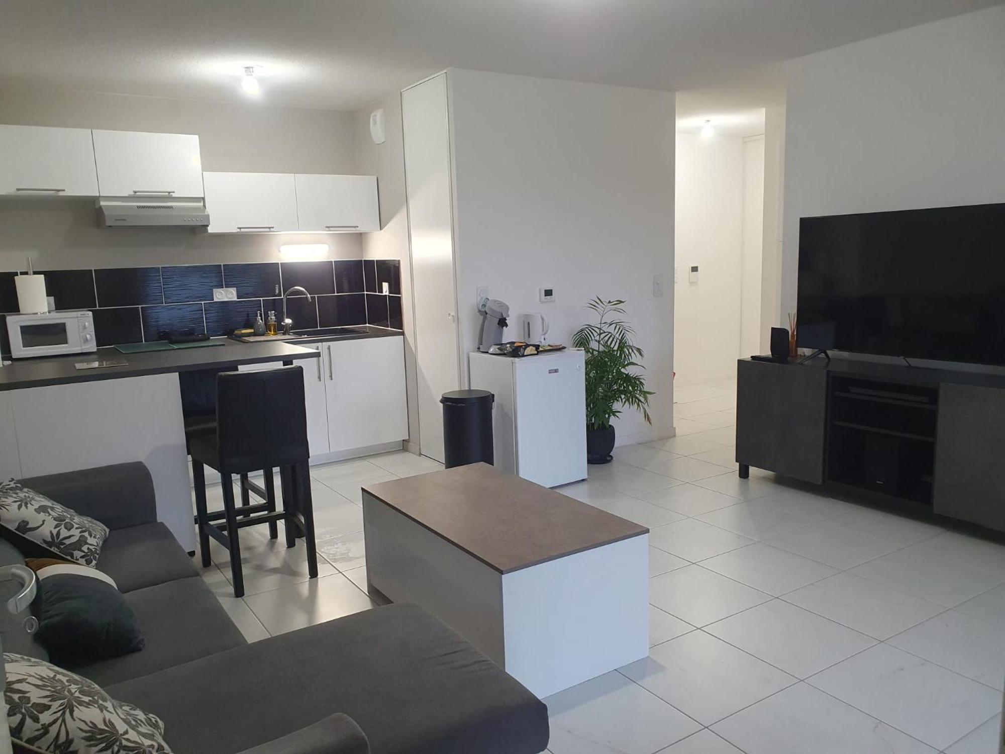 Avec 2 Chambres, Un Parking Prive, Terrasse, A Floirac-arkea Arena Bordeaux