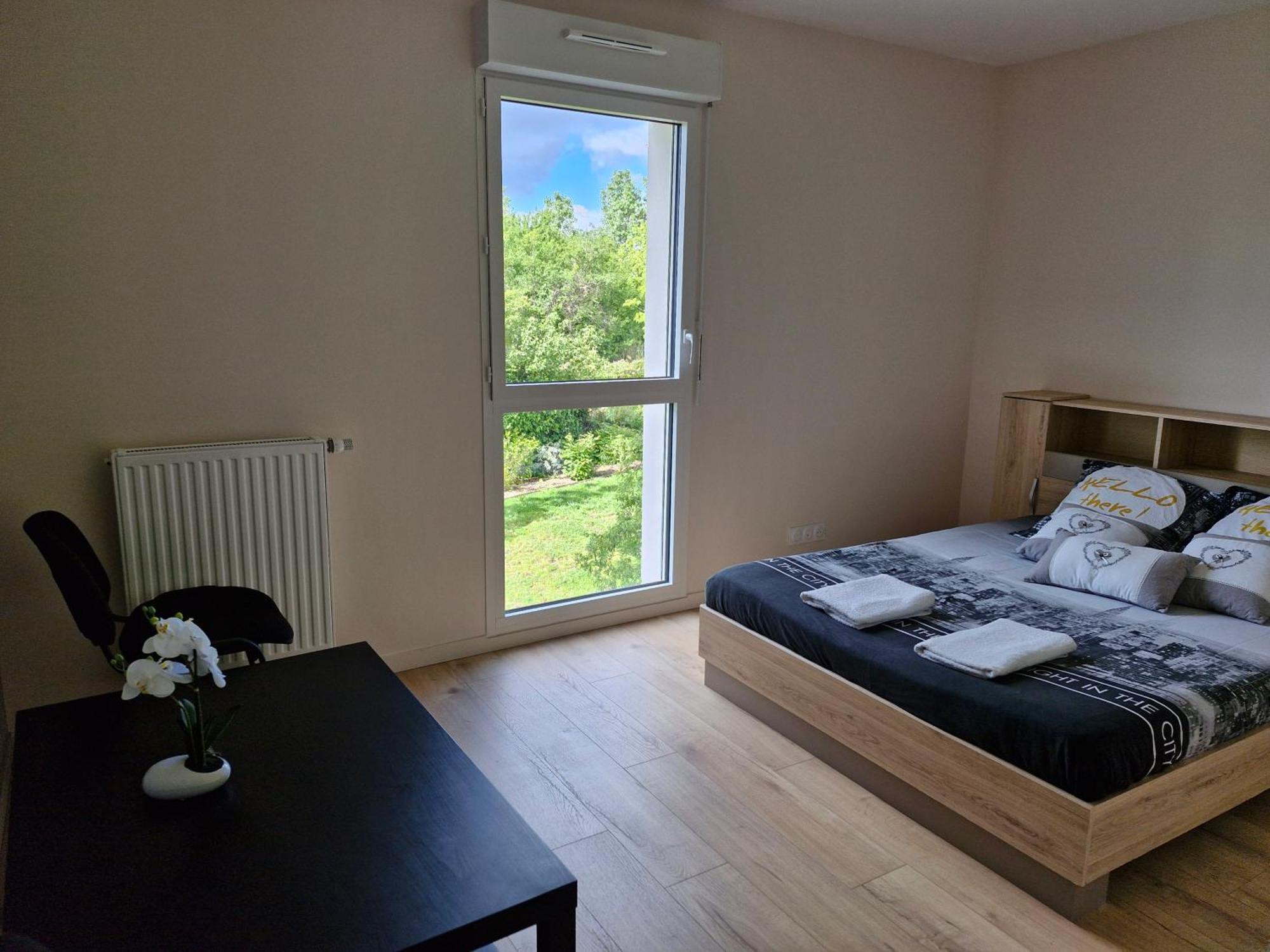 Avec 2 Chambres, Un Parking Prive, Terrasse, A Floirac-arkea Arena Bordeaux Appartement *